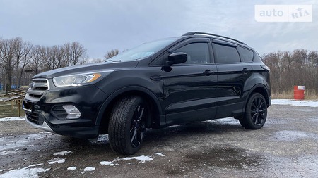 Ford Escape 2016  випуску Суми з двигуном 1.5 л  позашляховик автомат за 13699 долл. 