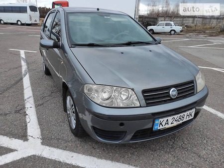 Fiat Punto 2003  випуску Київ з двигуном 1.3 л бензин хэтчбек автомат за 3300 долл. 