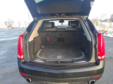Cadillac SRX 2010  выпуска Львов с двигателем 3 л бензин внедорожник автомат за 18000 долл. 
