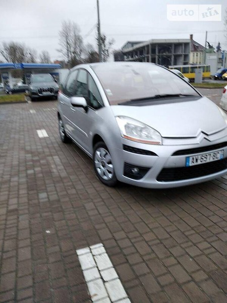 Citroen C4 Picasso 2010  випуску Львів з двигуном 0 л дизель мінівен автомат за 6550 долл. 