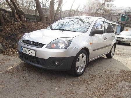 Ford Fiesta 2008  випуску Кропивницький з двигуном 1.4 л бензин хэтчбек механіка за 5200 долл. 