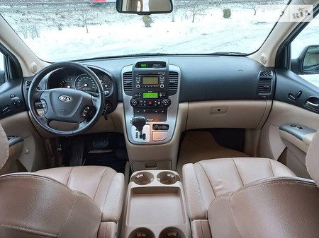 KIA Carnival 2012  випуску Львів з двигуном 2.2 л дизель мінівен автомат за 13500 долл. 