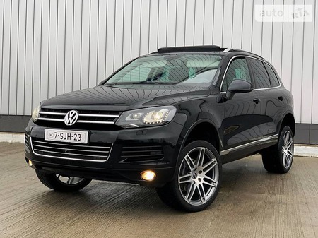 Volkswagen Touareg 2013  випуску Хмельницький з двигуном 3 л дизель позашляховик автомат за 26799 долл. 