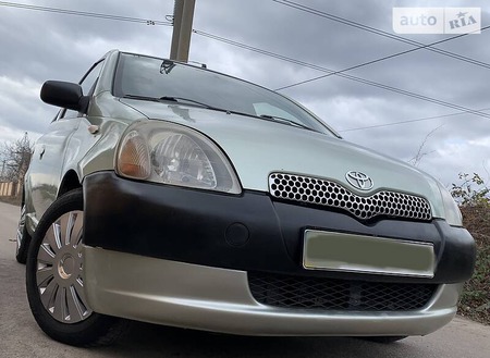 Toyota Yaris 2005  випуску Одеса з двигуном 1.3 л бензин хэтчбек автомат за 5300 долл. 