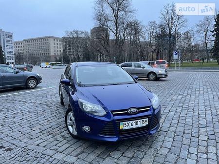 Ford Focus 2013  выпуска Харьков с двигателем 1 л бензин хэтчбек механика за 8300 долл. 