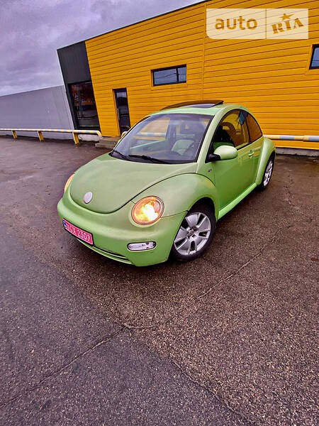 Volkswagen Beetle 2003  випуску Київ з двигуном 2 л бензин хэтчбек автомат за 4450 долл. 