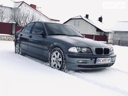 BMW 318 2001  випуску Тернопіль з двигуном 1.9 л бензин седан механіка за 4400 долл. 