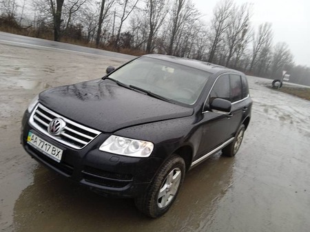 Volkswagen Touareg 2006  випуску Черкаси з двигуном 2.5 л дизель позашляховик автомат за 6800 долл. 