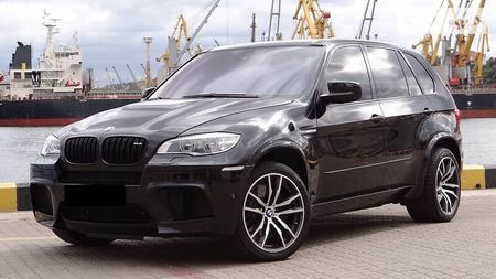 BMW X5 M 2012  выпуска Одесса с двигателем 4.4 л бензин внедорожник автомат за 26300 долл. 