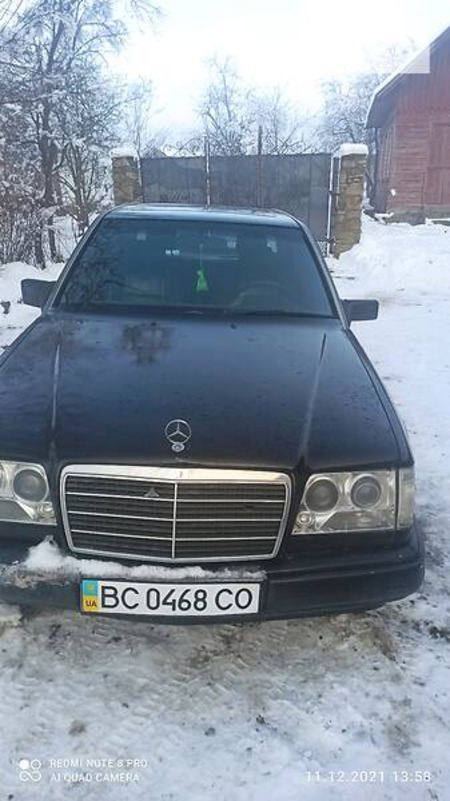 Mercedes-Benz CLA 180 1988  випуску Львів з двигуном 2.3 л  седан  за 3200 долл. 