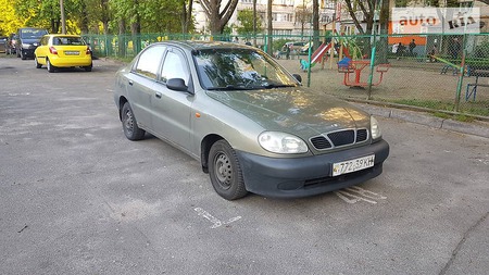 Daewoo Lanos 2002  випуску Київ з двигуном 0 л бензин седан механіка за 2300 долл. 