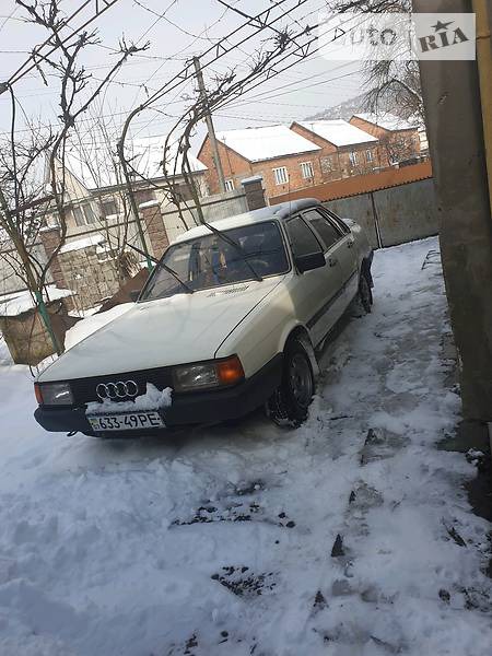 Audi 80 1986  випуску Ужгород з двигуном 1.6 л дизель седан механіка за 1800 долл. 