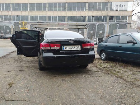 Hyundai Sonata 2008  випуску Запоріжжя з двигуном 2 л бензин седан автомат за 7700 долл. 