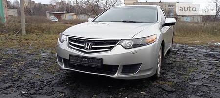 Honda Accord 2010  випуску Дніпро з двигуном 2 л бензин седан механіка за 9500 долл. 