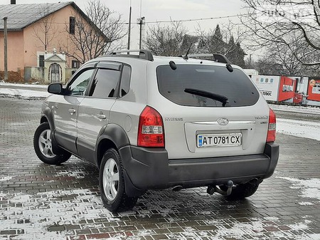 Hyundai Tucson 2007  випуску Івано-Франківськ з двигуном 2 л дизель позашляховик механіка за 9700 долл. 