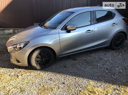 Mazda 2 2015  випуску Львів з двигуном 1.5 л бензин хэтчбек механіка за 9355 долл. 