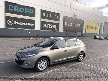 Renault Megane 2010  випуску Київ з двигуном 1.5 л дизель універсал автомат за 7850 долл. 