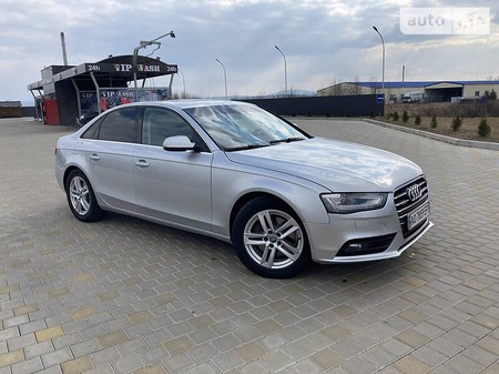 Audi A4 Limousine 2012  випуску Ужгород з двигуном 2 л бензин седан  за 11200 долл. 