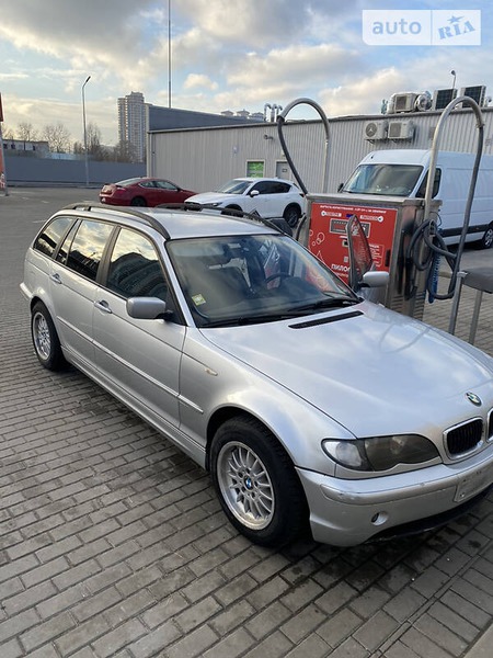 BMW 320 2001  випуску Київ з двигуном 2 л дизель універсал механіка за 4700 долл. 