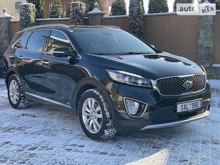 KIA Sorento 2015  випуску Чернівці з двигуном 2.2 л дизель позашляховик автомат за 24800 долл. 