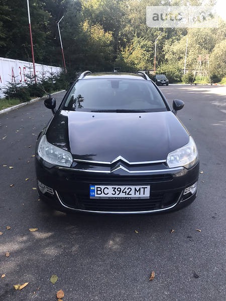 Citroen C5 2011  випуску Львів з двигуном 1.6 л дизель універсал автомат за 8100 долл. 