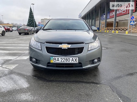 Chevrolet Cruze 2011  випуску Київ з двигуном 1.8 л бензин седан механіка за 7800 долл. 