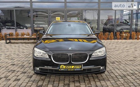 BMW 750 2011  випуску Ужгород з двигуном 4.4 л бензин седан автомат за 15900 долл. 