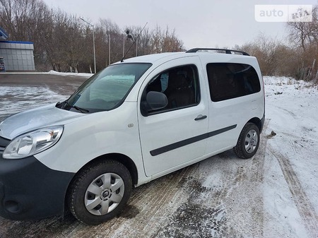 Renault Kangoo 2017  випуску Дніпро з двигуном 1.5 л дизель мінівен механіка за 11800 долл. 