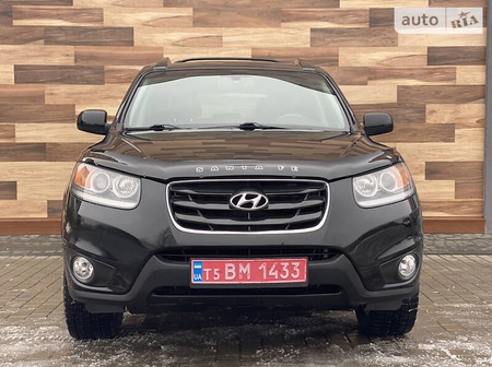 Hyundai Santa Fe 2012  випуску Луцьк з двигуном 2.4 л бензин позашляховик автомат за 11950 долл. 