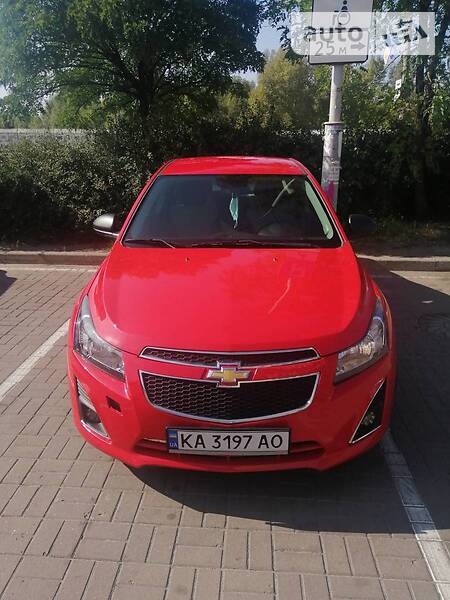 Chevrolet Cruze 2015  випуску Київ з двигуном 1.8 л бензин седан автомат за 7200 долл. 