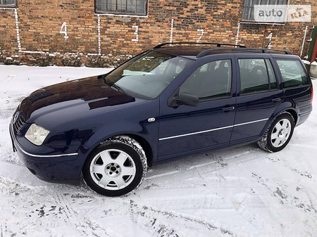 Volkswagen Bora 2001  выпуска Луцк с двигателем 0 л  универсал механика за 4550 долл. 