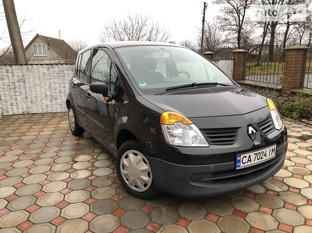 Renault Modus 2006  випуску Черкаси з двигуном 1.1 л бензин хэтчбек механіка за 5350 долл. 