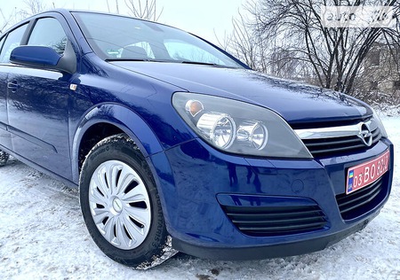 Opel Astra 2005  випуску Рівне з двигуном 1.8 л бензин хэтчбек автомат за 6600 долл. 