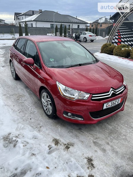 Citroen C4 2012  випуску Львів з двигуном 1.6 л дизель хэтчбек автомат за 8299 долл. 