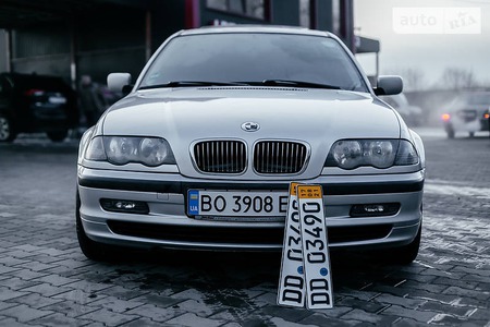 BMW 318 2001  випуску Тернопіль з двигуном 1.9 л бензин седан механіка за 5600 долл. 