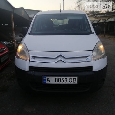 Citroen Berlingo 2010  випуску Київ з двигуном 1.6 л бензин універсал механіка за 6100 долл. 