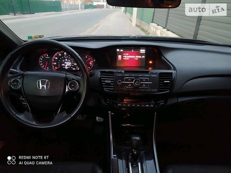 Honda Accord 2016  випуску Вінниця з двигуном 2.4 л бензин седан автомат за 13900 долл. 
