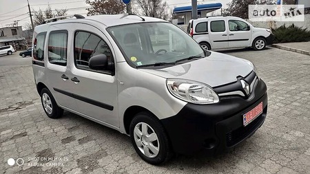 Renault Kangoo 2020  випуску Дніпро з двигуном 1.5 л дизель мінівен механіка за 13199 долл. 