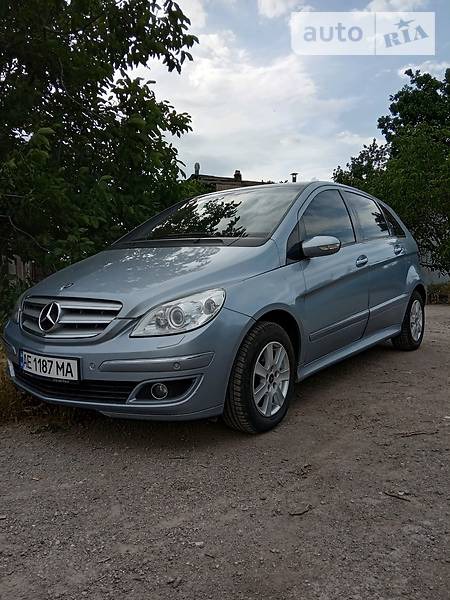 Mercedes-Benz B 170 2005  випуску Дніпро з двигуном 1.7 л бензин універсал автомат за 7300 долл. 