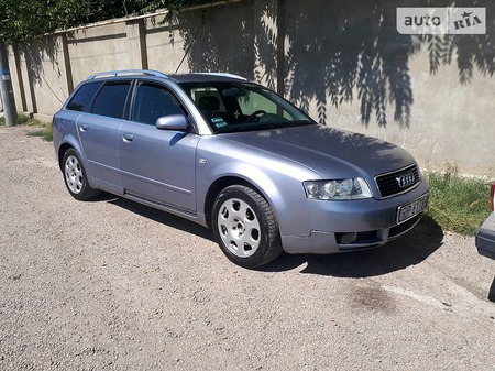 Audi A4 Limousine 2004  випуску Одеса з двигуном 2.5 л дизель універсал механіка за 1700 долл. 