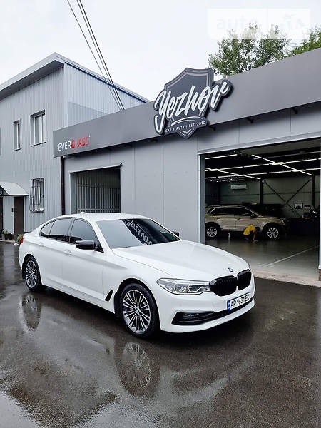 BMW 540 2018  випуску Запоріжжя з двигуном 3 л бензин седан автомат за 54000 долл. 