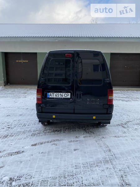 Citroen Jumpy 2004  випуску Івано-Франківськ з двигуном 1.9 л дизель мінівен механіка за 5900 долл. 