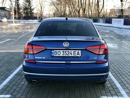Volkswagen Passat 2015  выпуска Тернополь с двигателем 1.8 л бензин седан автомат за 15950 долл. 