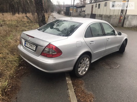 Mercedes-Benz E 220 2007  випуску Київ з двигуном 2.1 л дизель седан механіка за 8200 долл. 