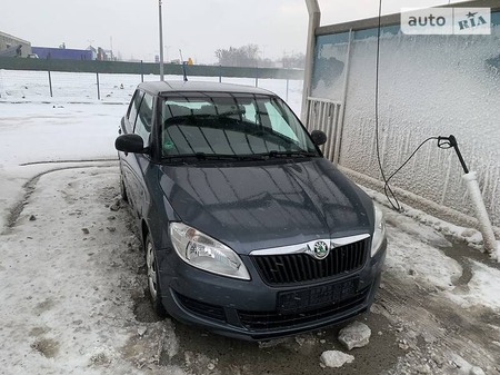 Skoda Fabia 2010  випуску Полтава з двигуном 1.2 л бензин хэтчбек механіка за 5800 долл. 