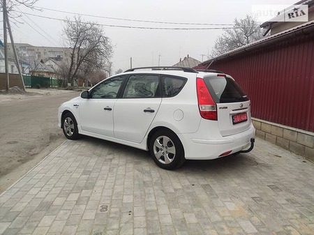 Hyundai i30 2011  випуску Черкаси з двигуном 0 л дизель універсал механіка за 6500 долл. 