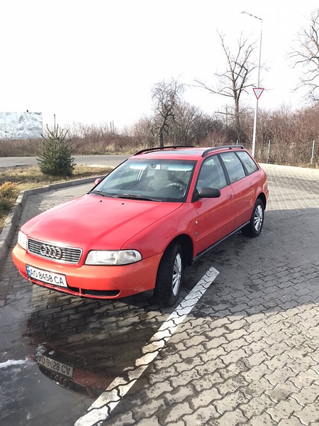 Audi A4 Limousine 1996  випуску Ужгород з двигуном 1.8 л  універсал механіка за 3850 долл. 