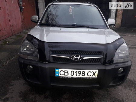 Hyundai Tucson 2008  випуску Київ з двигуном 2 л бензин позашляховик механіка за 8500 долл. 