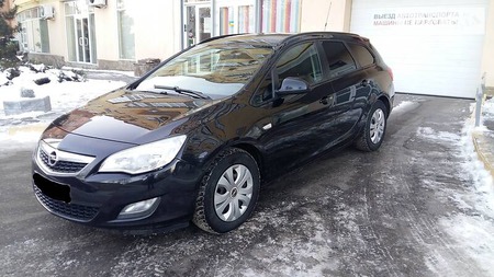 Opel Astra 2011  випуску Харків з двигуном 1.7 л дизель універсал механіка за 7799 долл. 