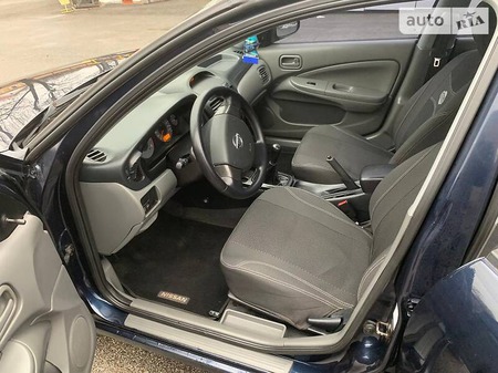 Nissan Almera 2010  випуску Чернігів з двигуном 1.6 л бензин седан механіка за 6300 долл. 